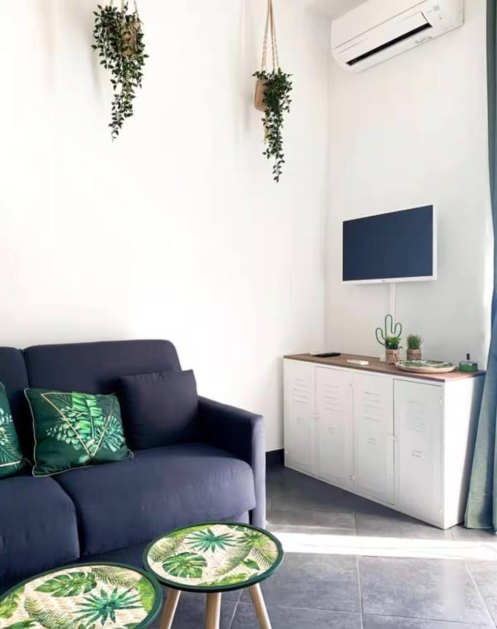 Apartment Charmant, Hyper Centre, A 3min Centre